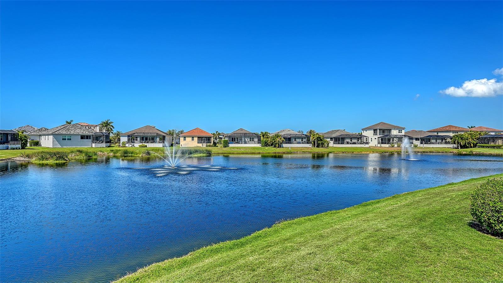 LEGENDS BAY - Residential