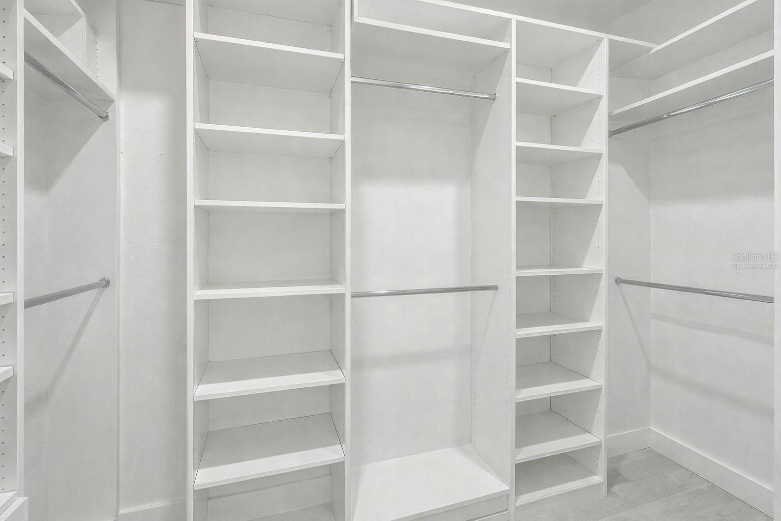 LEGENDS BAY - Residential