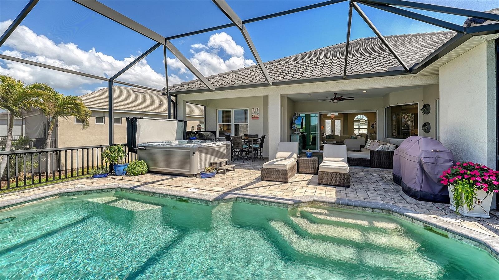 LEGENDS BAY - Residential