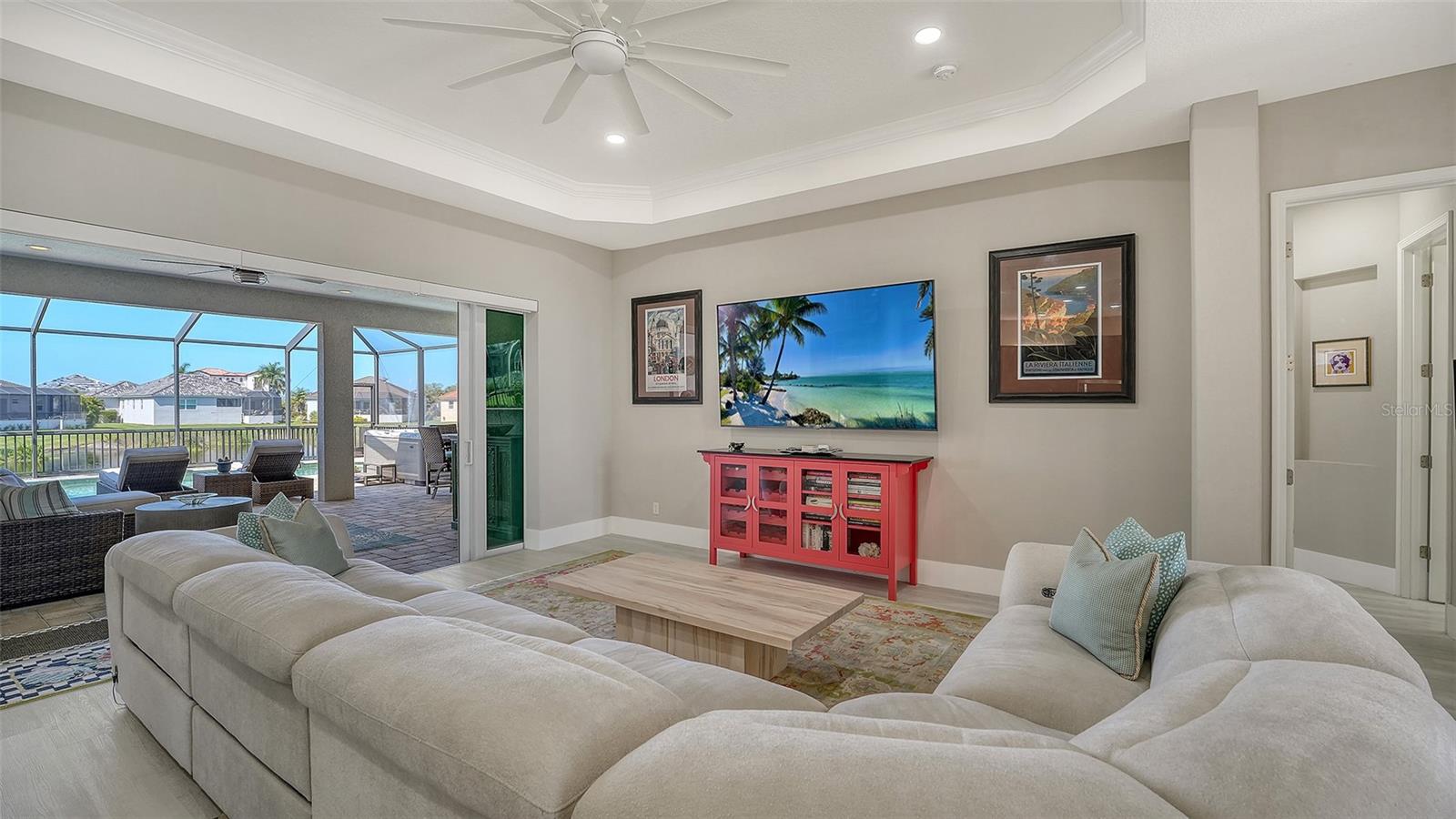 LEGENDS BAY - Residential