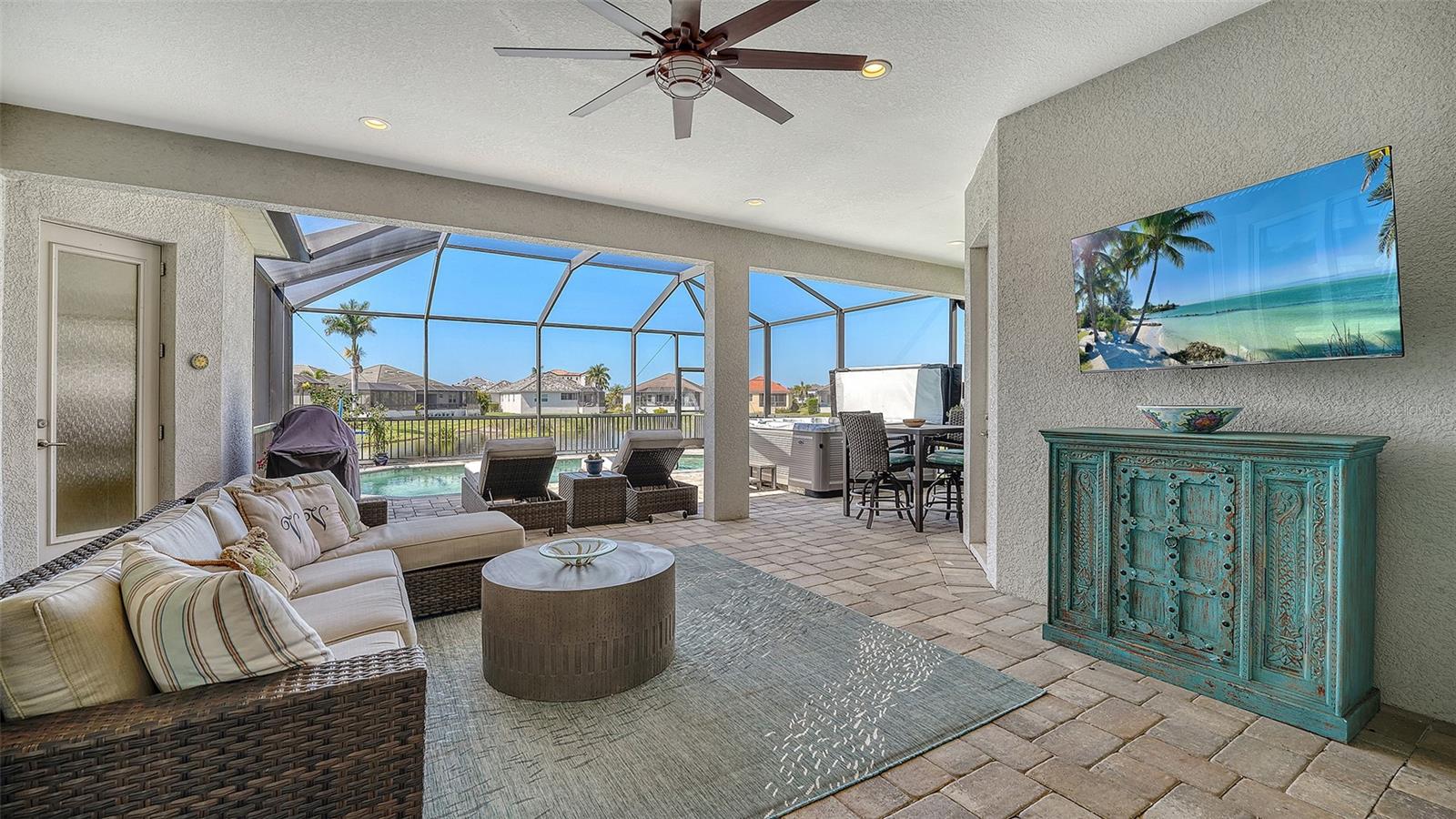 LEGENDS BAY - Residential