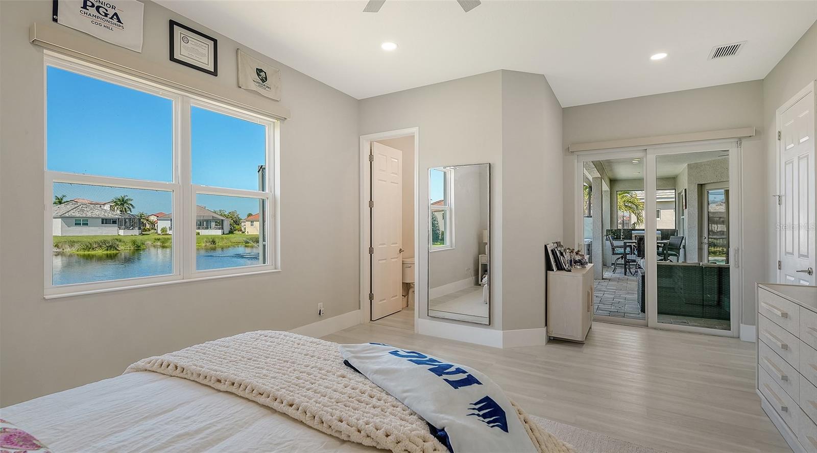 LEGENDS BAY - Residential