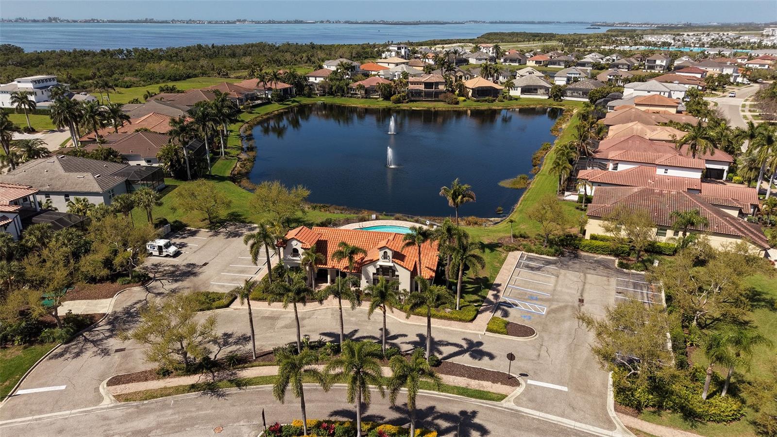 LEGENDS BAY - Residential