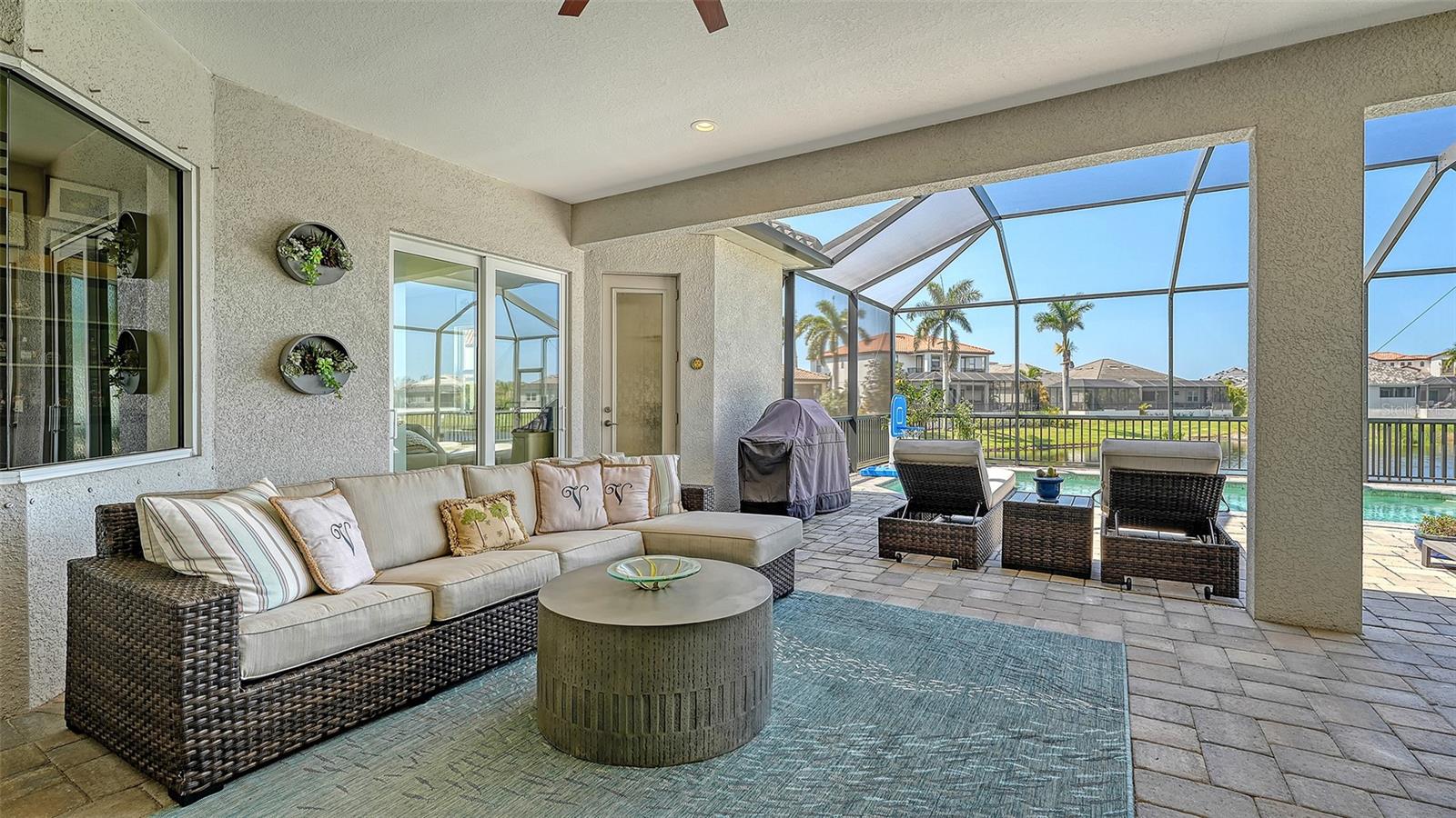 LEGENDS BAY - Residential