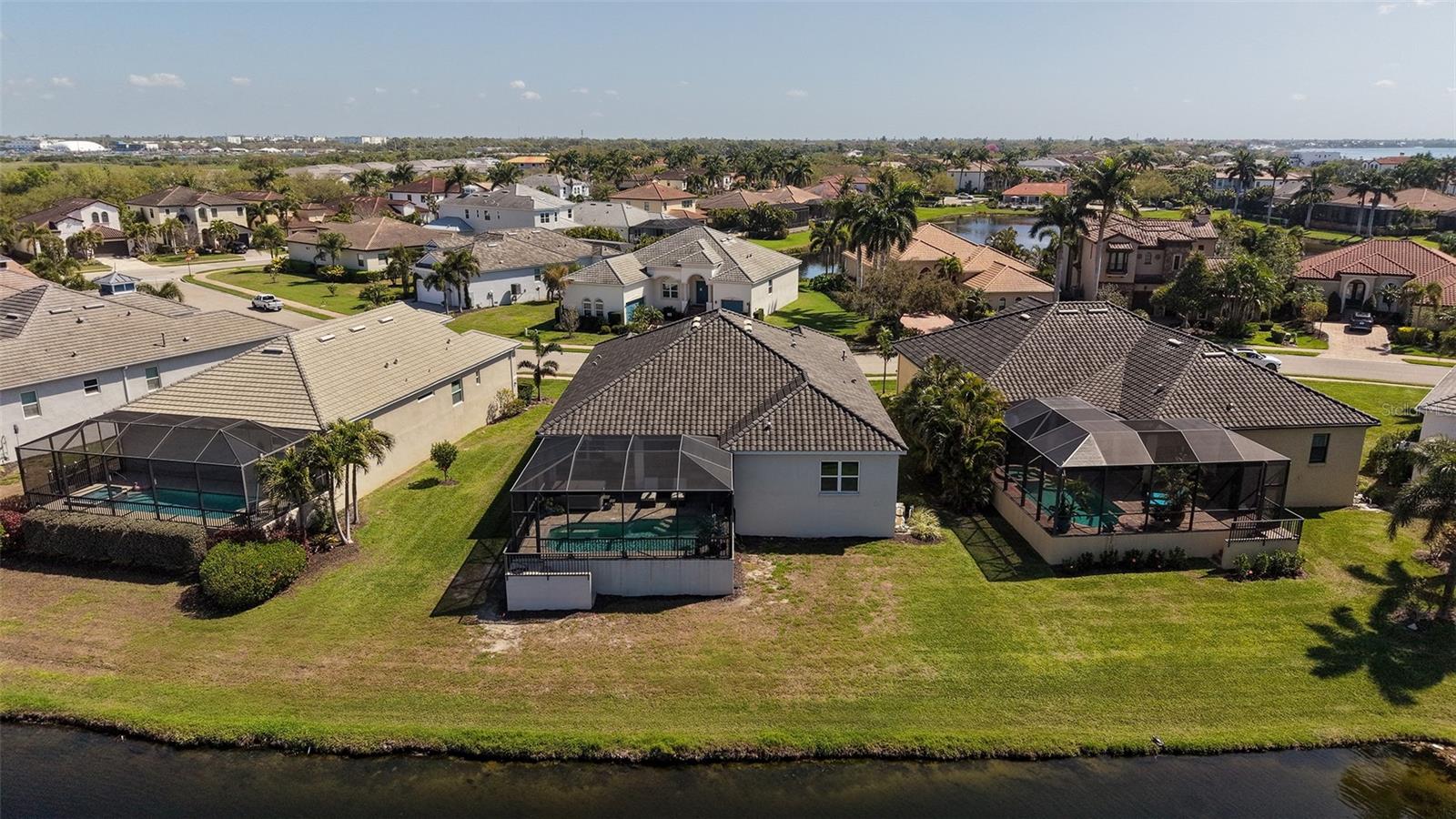 LEGENDS BAY - Residential