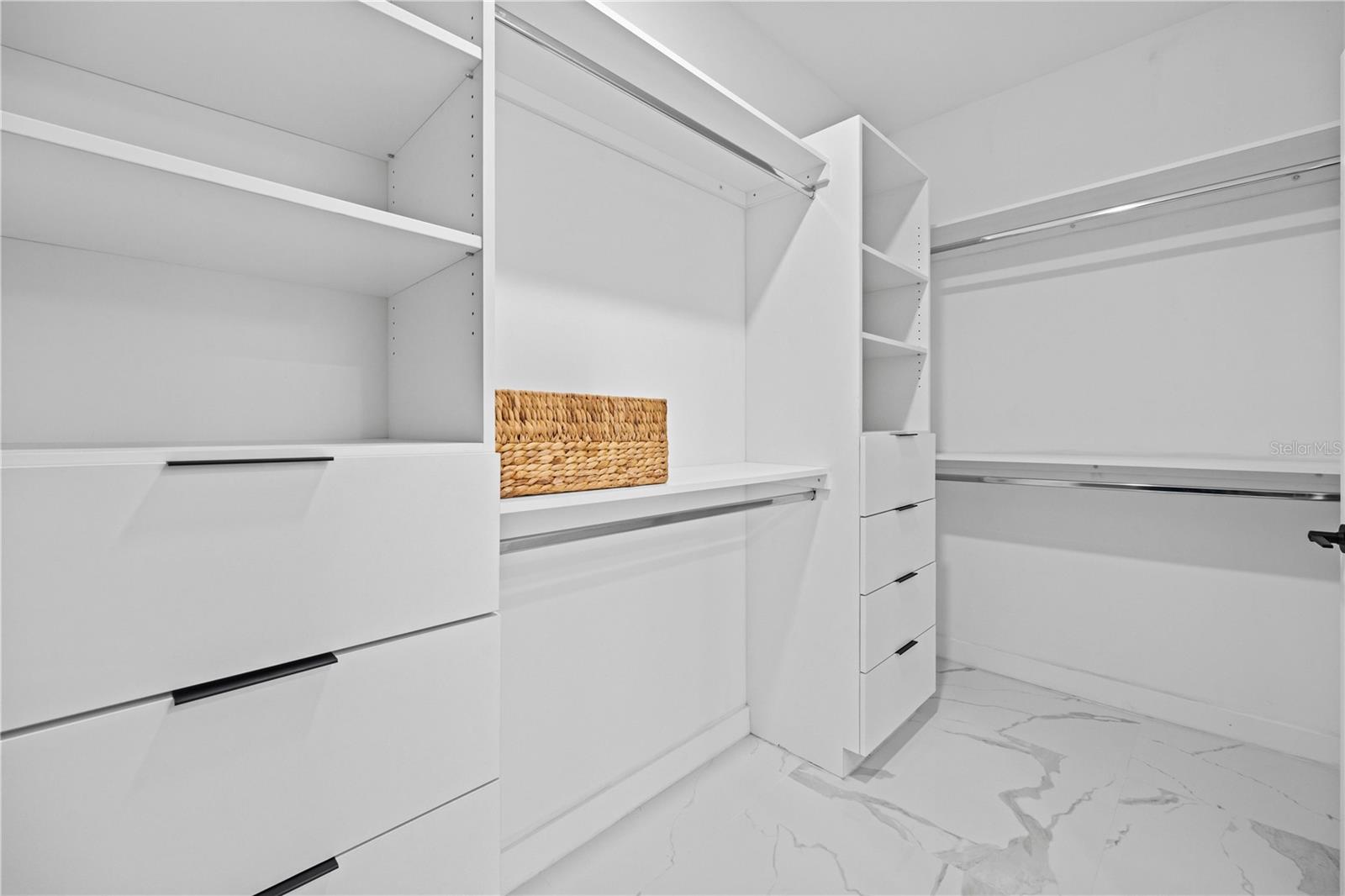 VILLA PASS ONX HOMES - Residential