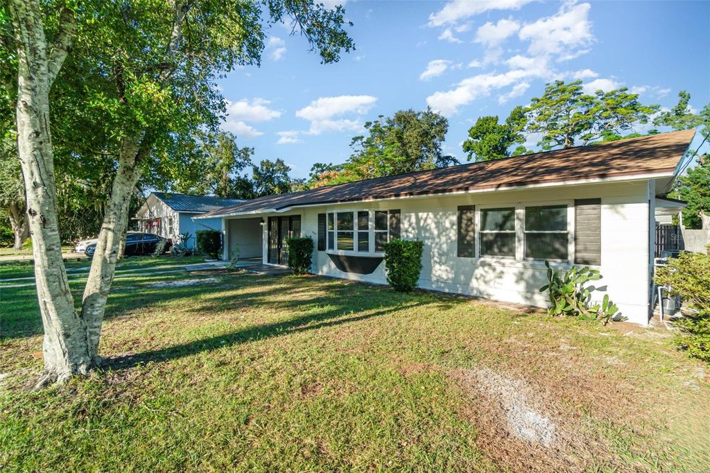 Photo of 1515 Elray Boulevard, Mount Dora, FL 32757 (MLS # O6357131)