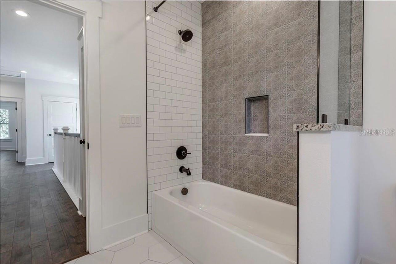 ARRAND HEIGHTS - Residential Lease