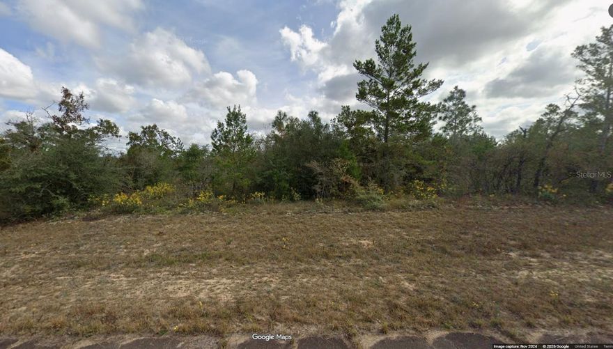 INVESTOR AND BUILDER ALERT!! 1/4 acre parcel in Sunny Hills!! On a paved road!! Nice homes nearby!! 100% free and clear title with warranty deed!! No HOA!! No time limit to build on the lot!! Lots of things to do in the area! The nearby Sunny Hills Golf and Country Club includes a restaurant, putting greens, and a driving range for hours of relaxing fun. Multiple lakes are in the subdivision for boating, fishing and laying on a beach!! Just a short drive to Panama City. Call today, don't miss out!!