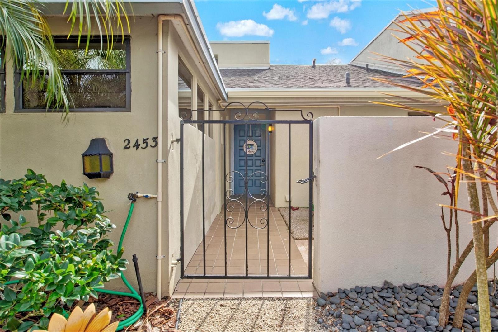 2453 CRISPIN COURT F4