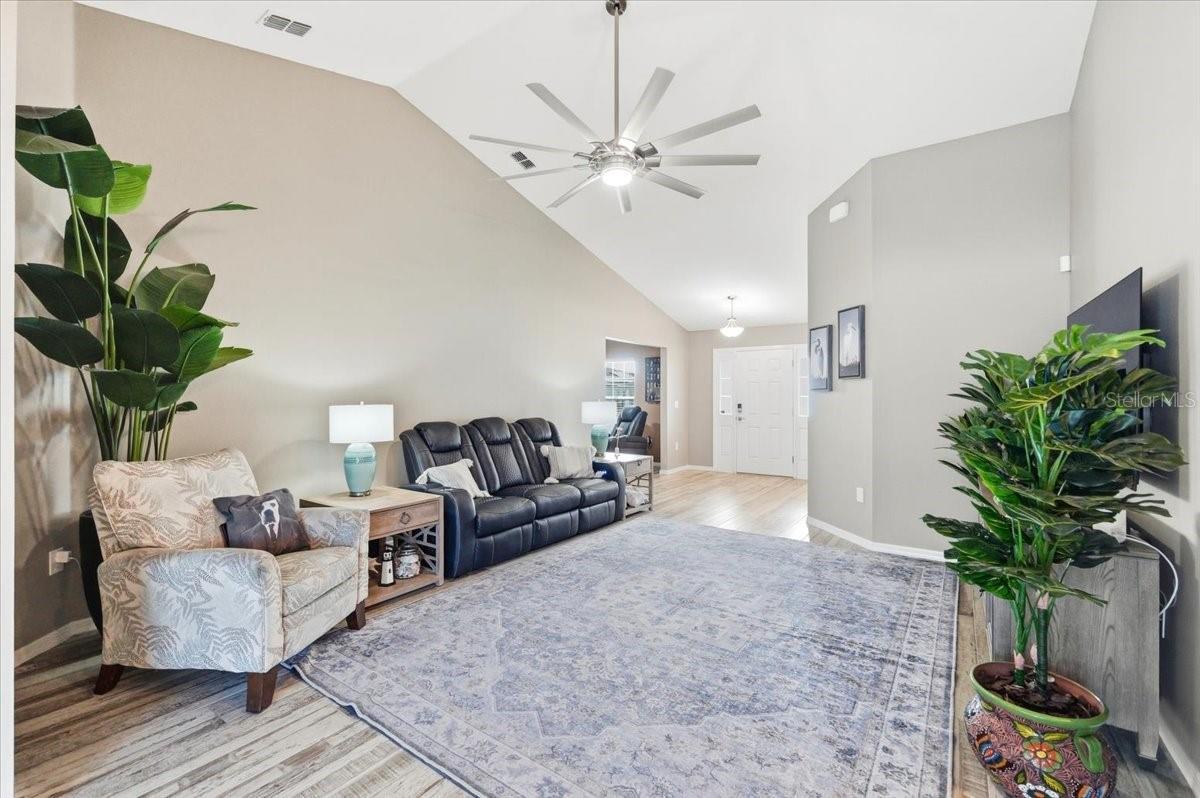 HUNTERS CROSSING PH 4 - Residential