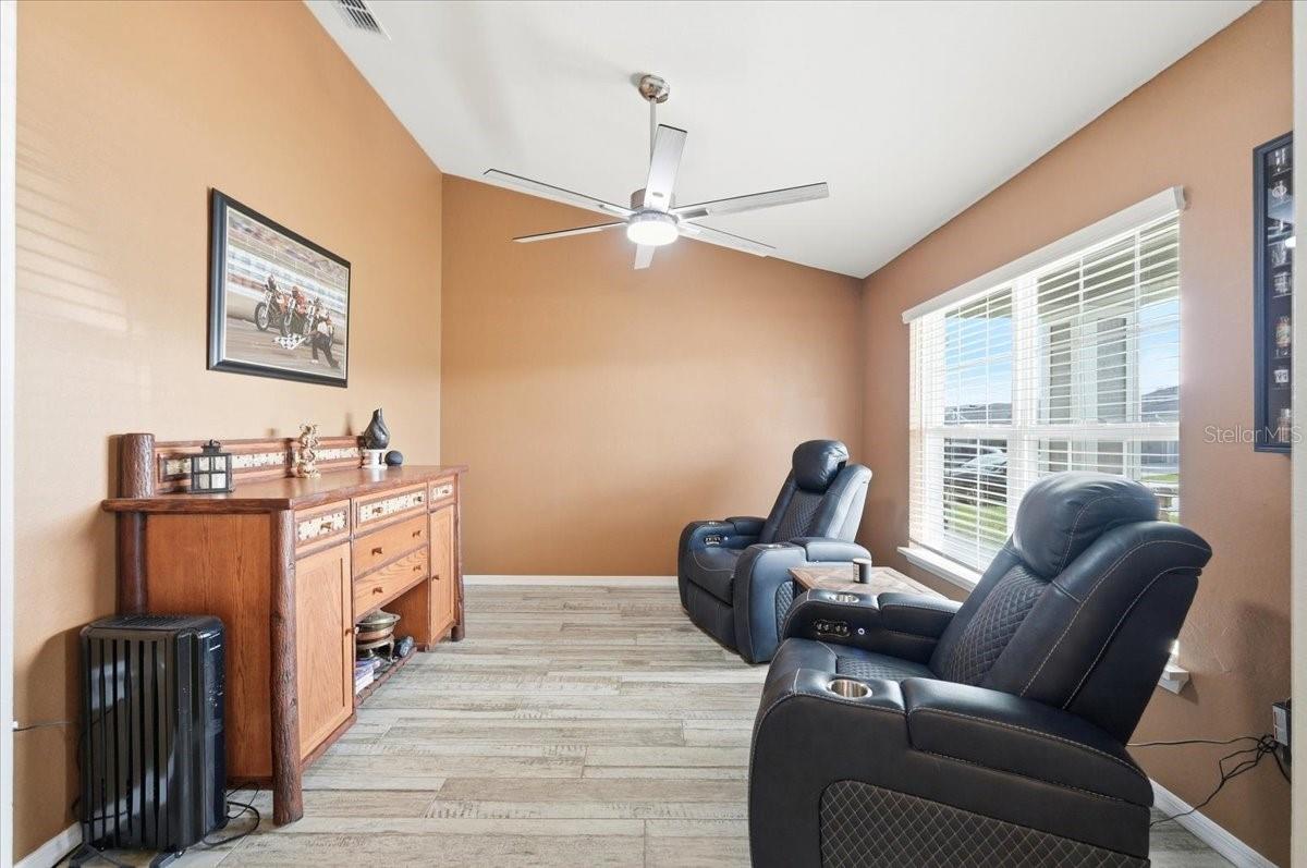 HUNTERS CROSSING PH 4 - Residential