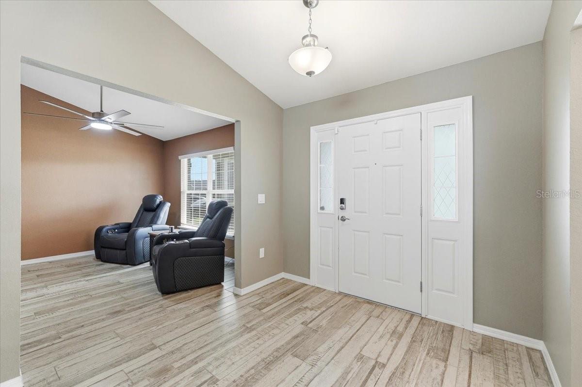 HUNTERS CROSSING PH 4 - Residential