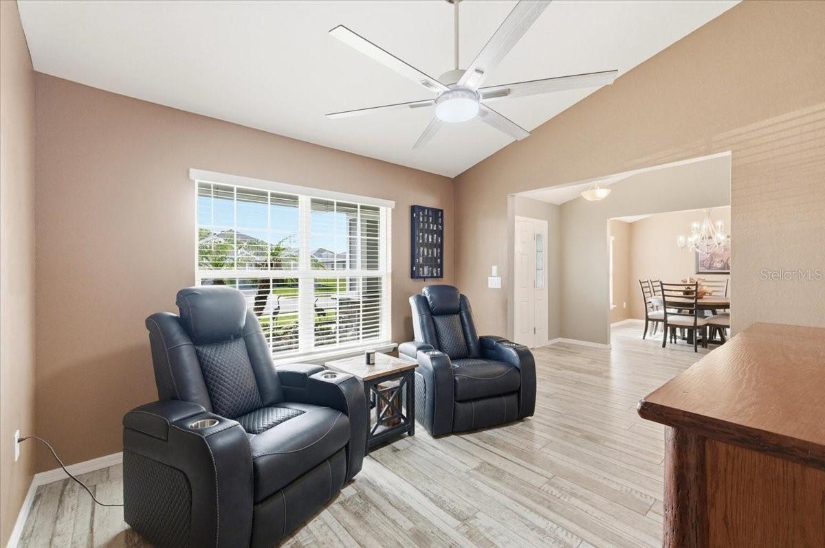 HUNTERS CROSSING PH 4 - Residential