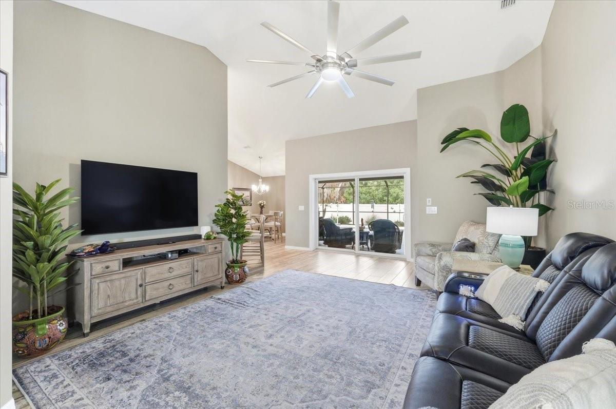 HUNTERS CROSSING PH 4 - Residential