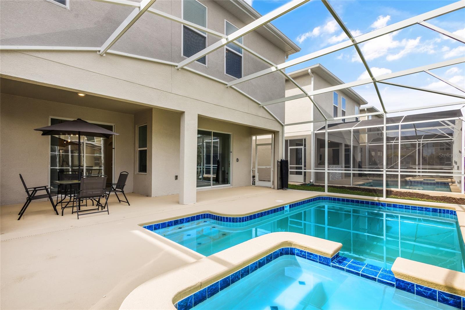 FOX NORTH - Residential Lease