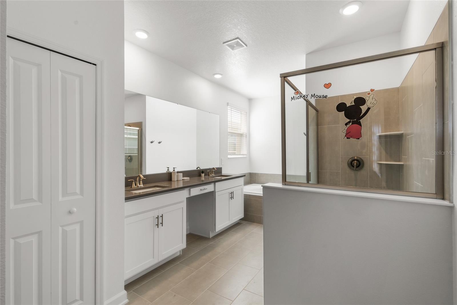 FOX NORTH - Residential Lease