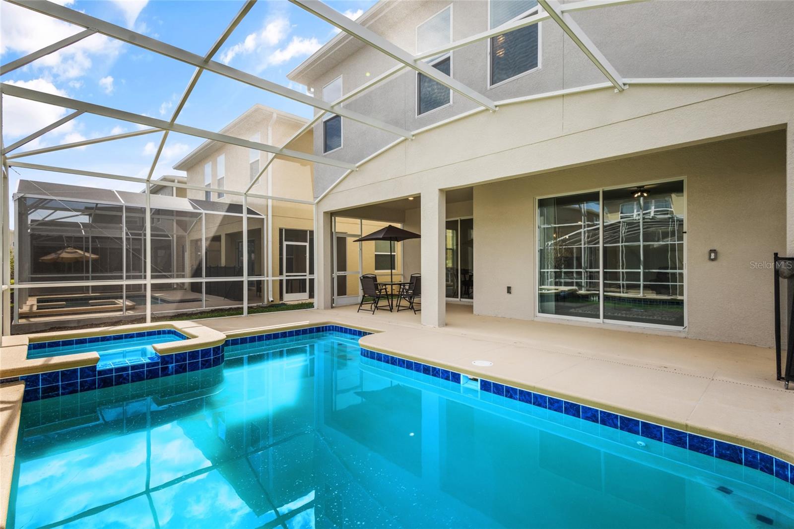 FOX NORTH - Residential Lease