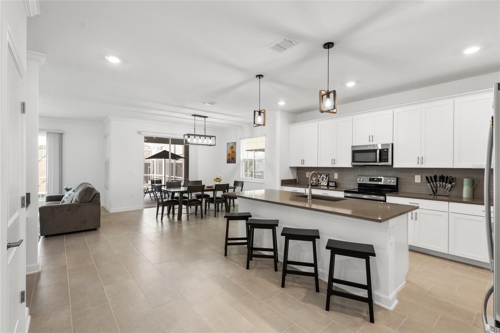 FOX NORTH - Residential Lease