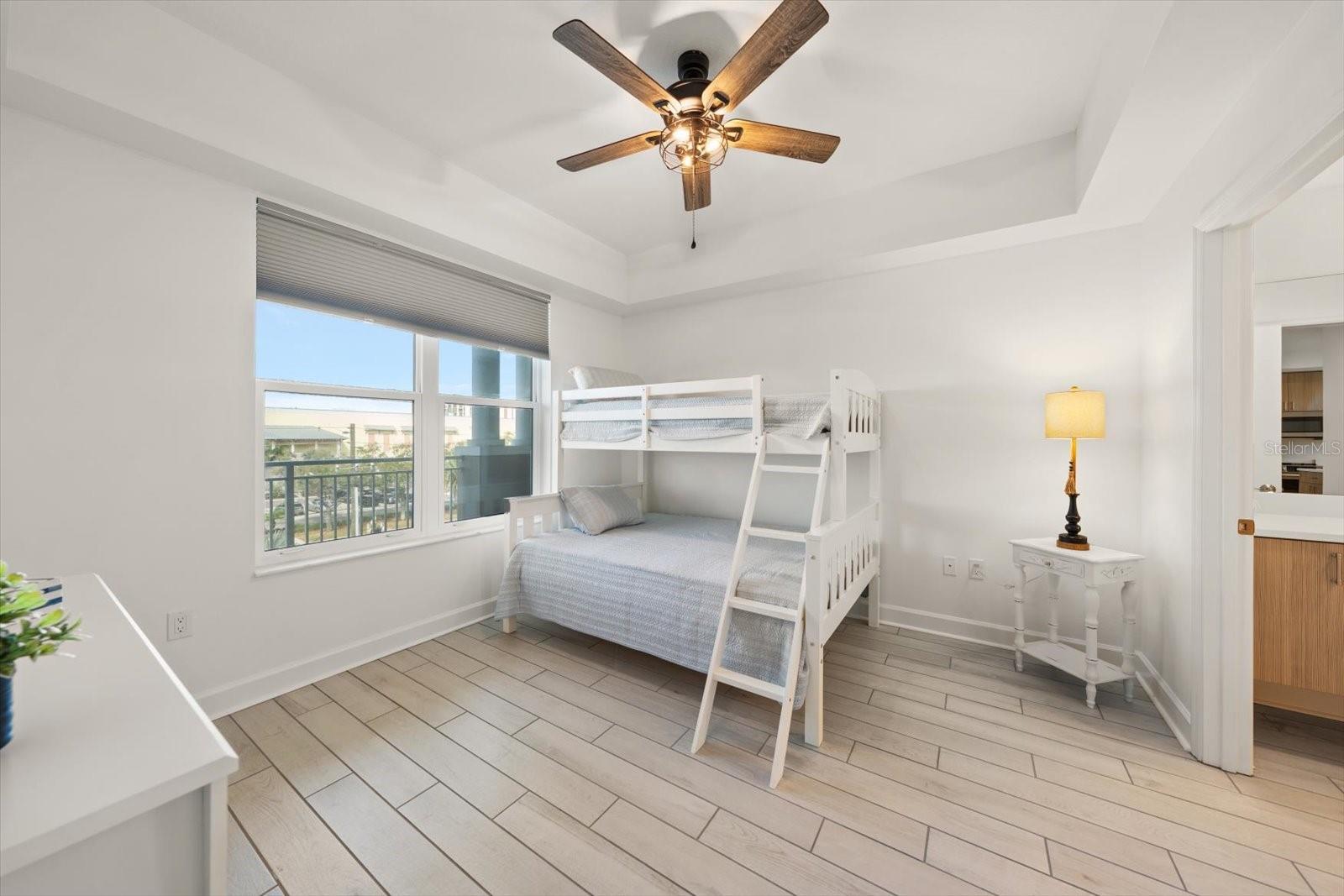 DOLPHIN HARBOUR CONDO - Residential