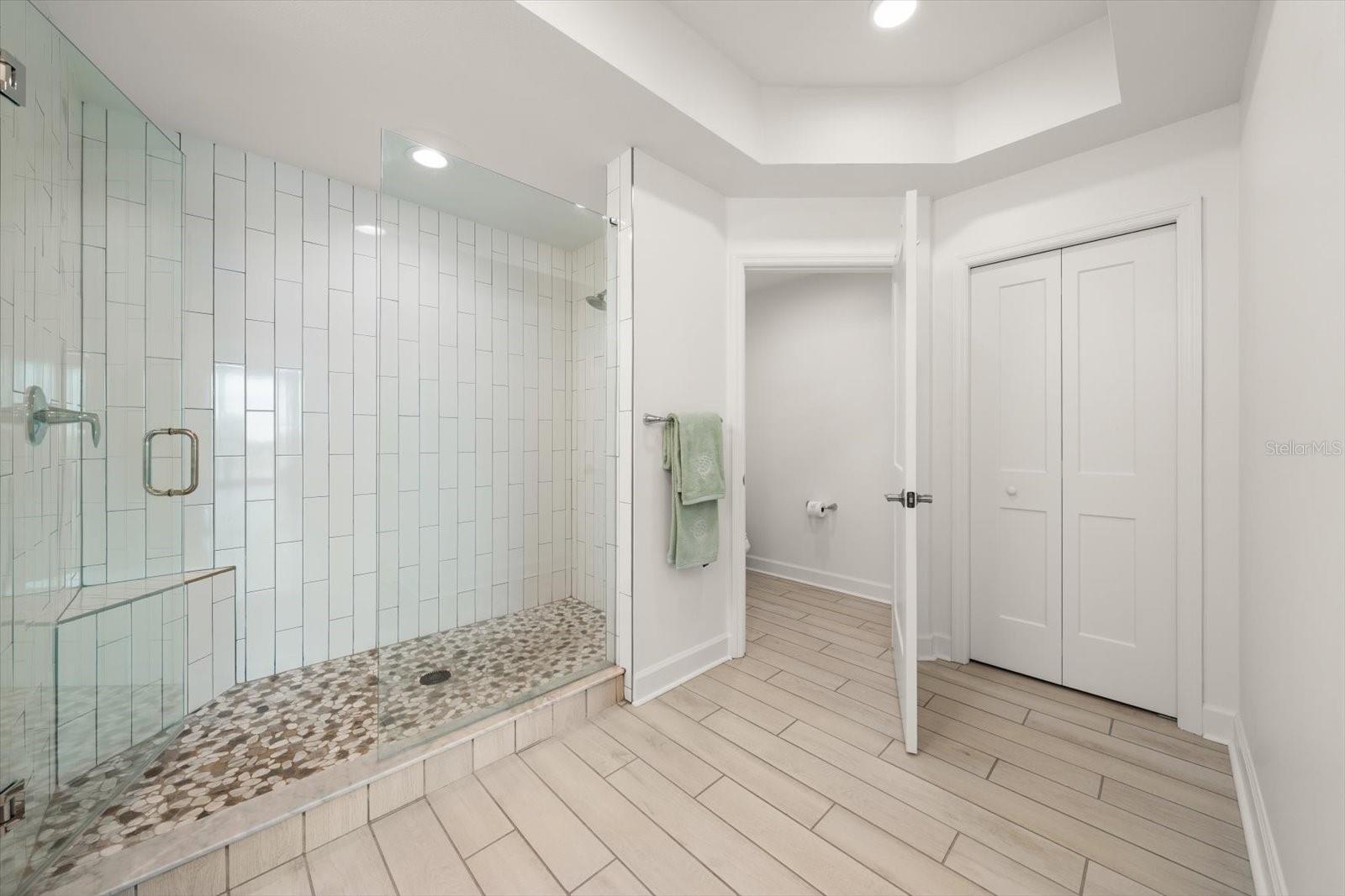 DOLPHIN HARBOUR CONDO - Residential