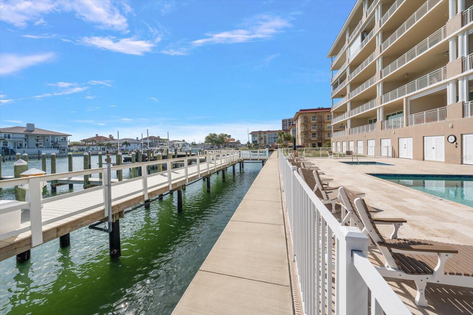 DOLPHIN HARBOUR CONDO - Residential