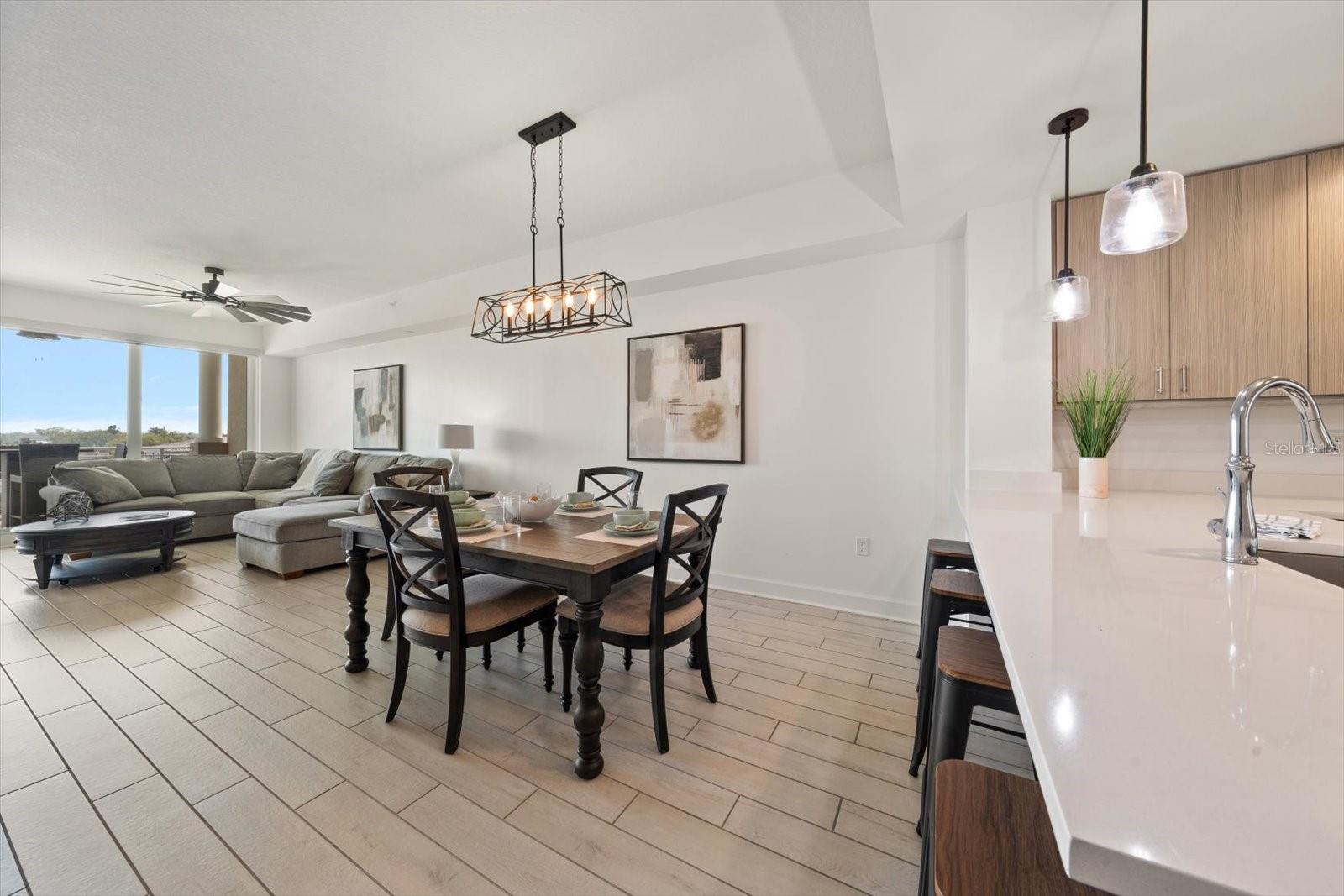 DOLPHIN HARBOUR CONDO - Residential