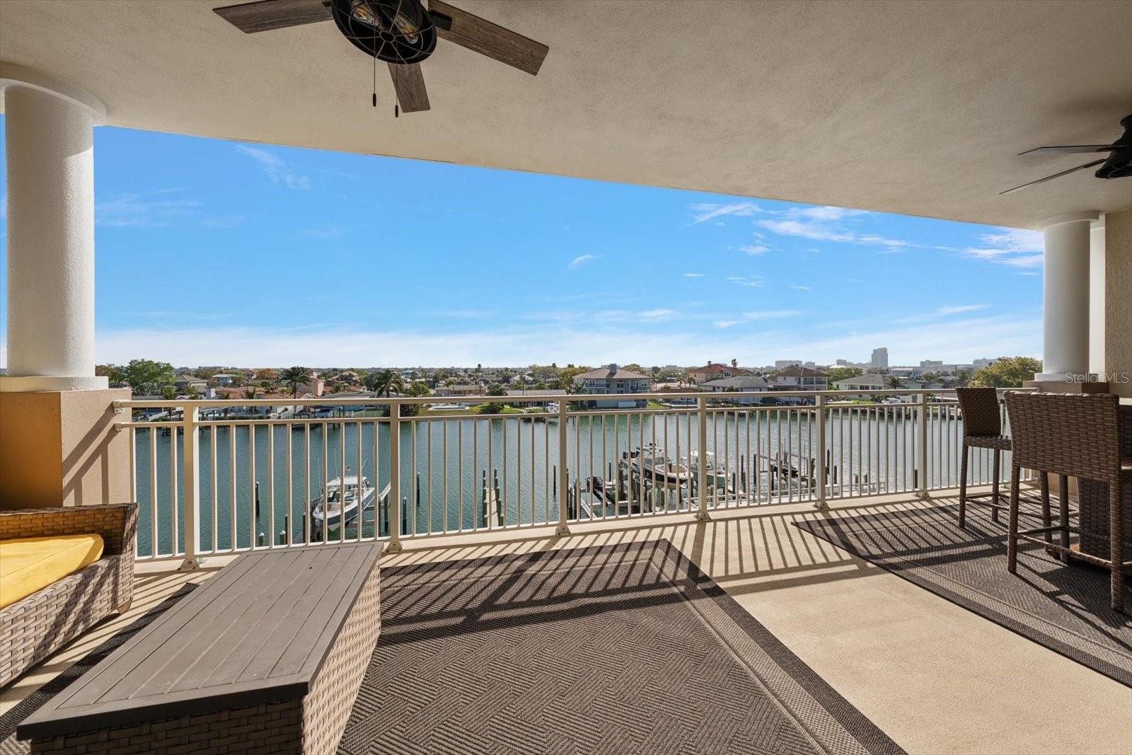 DOLPHIN HARBOUR CONDO - Residential