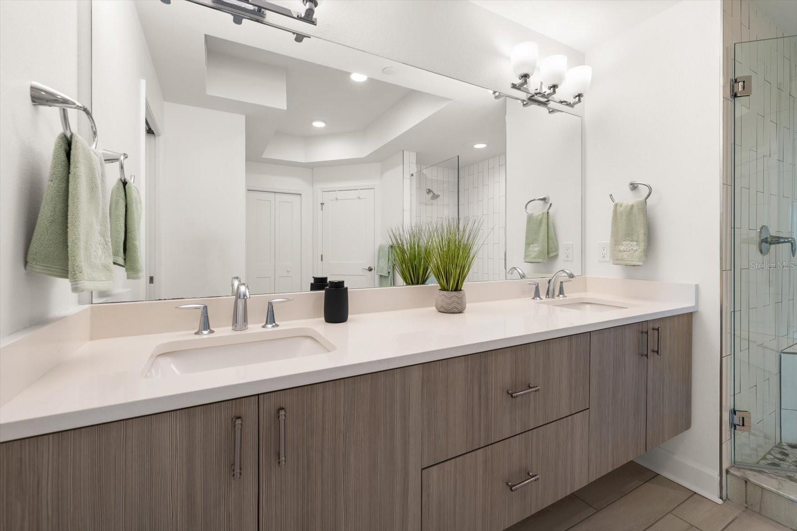 DOLPHIN HARBOUR CONDO - Residential