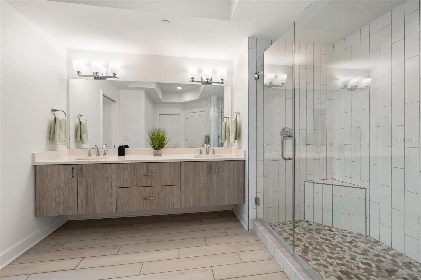 DOLPHIN HARBOUR CONDO - Residential