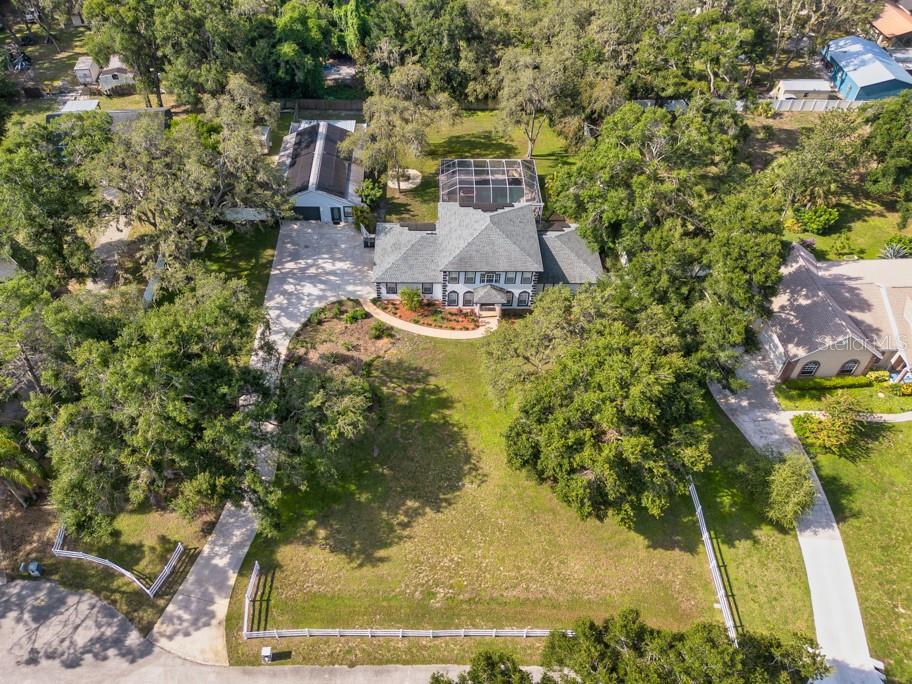 5305 LENOIR COURT