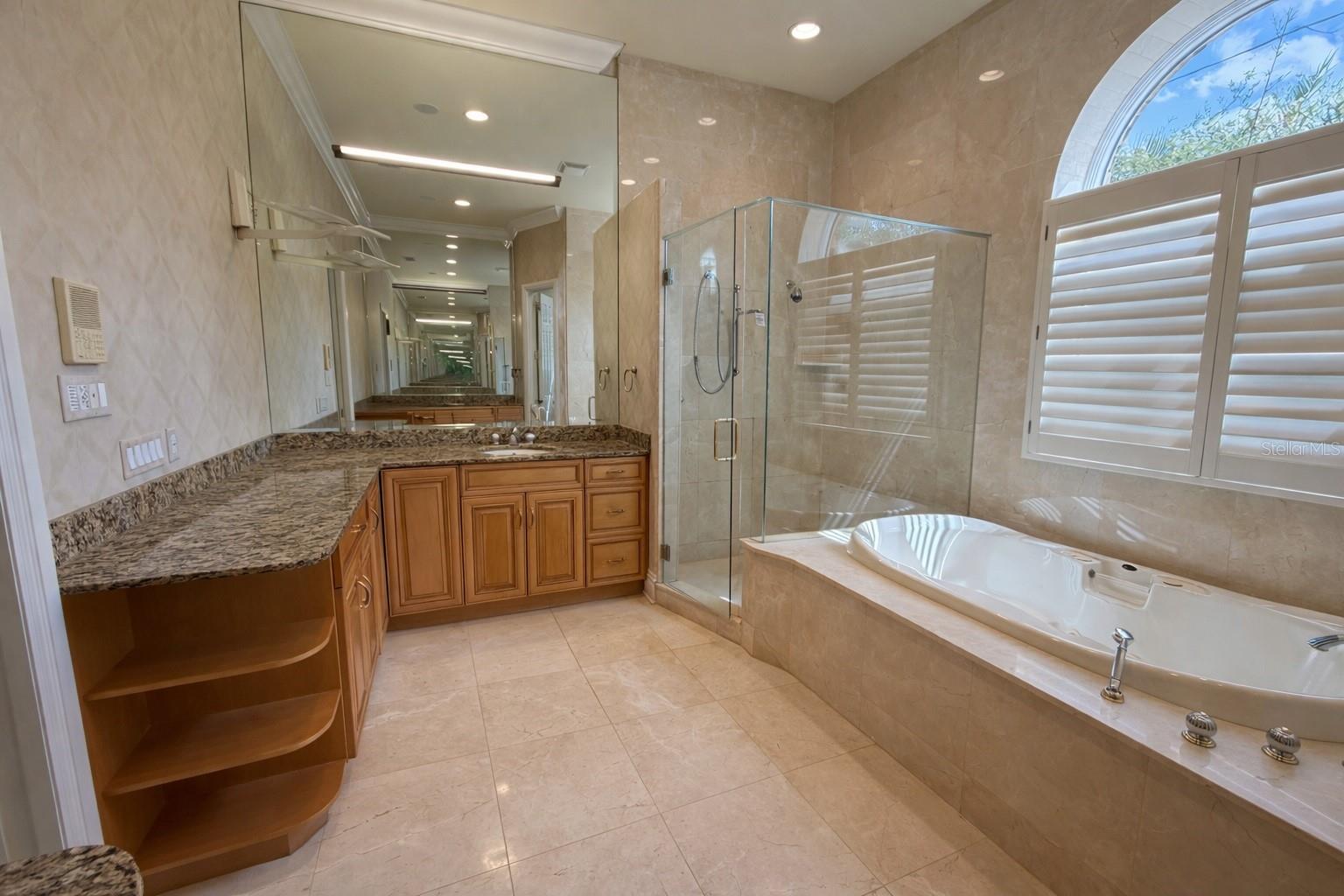 DAVIS ISLANDS PB10 PG52 TO 57 - Residential