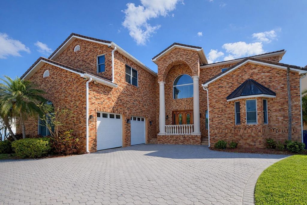 Photo of 441 Lucerne Avenue, Tampa, FL 33606 (MLS # TB8496743)