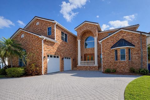 Photo of 441 Lucerne Avenue, Tampa, FL 33606 (MLS # TB8496743)