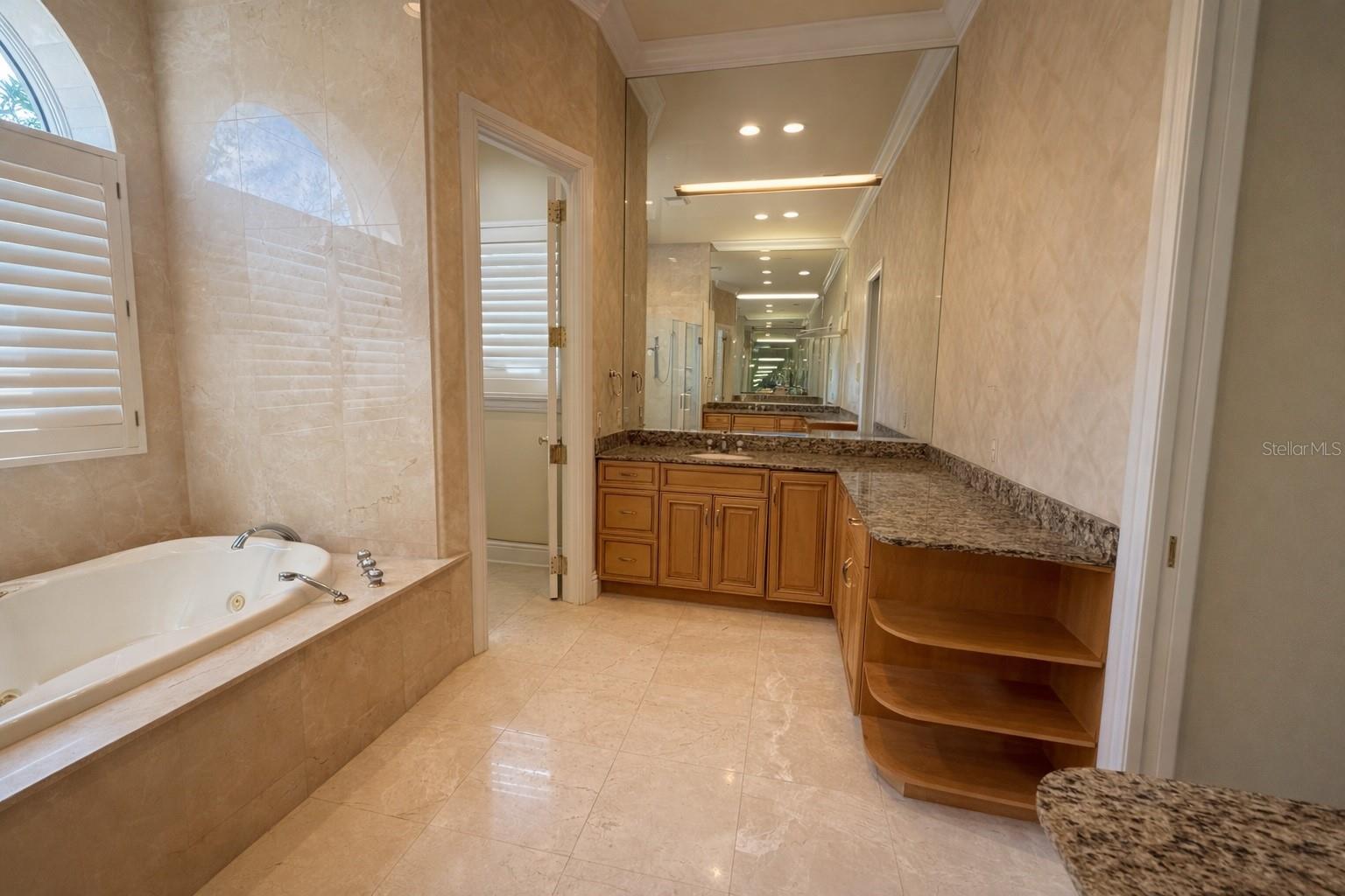 DAVIS ISLANDS PB10 PG52 TO 57 - Residential