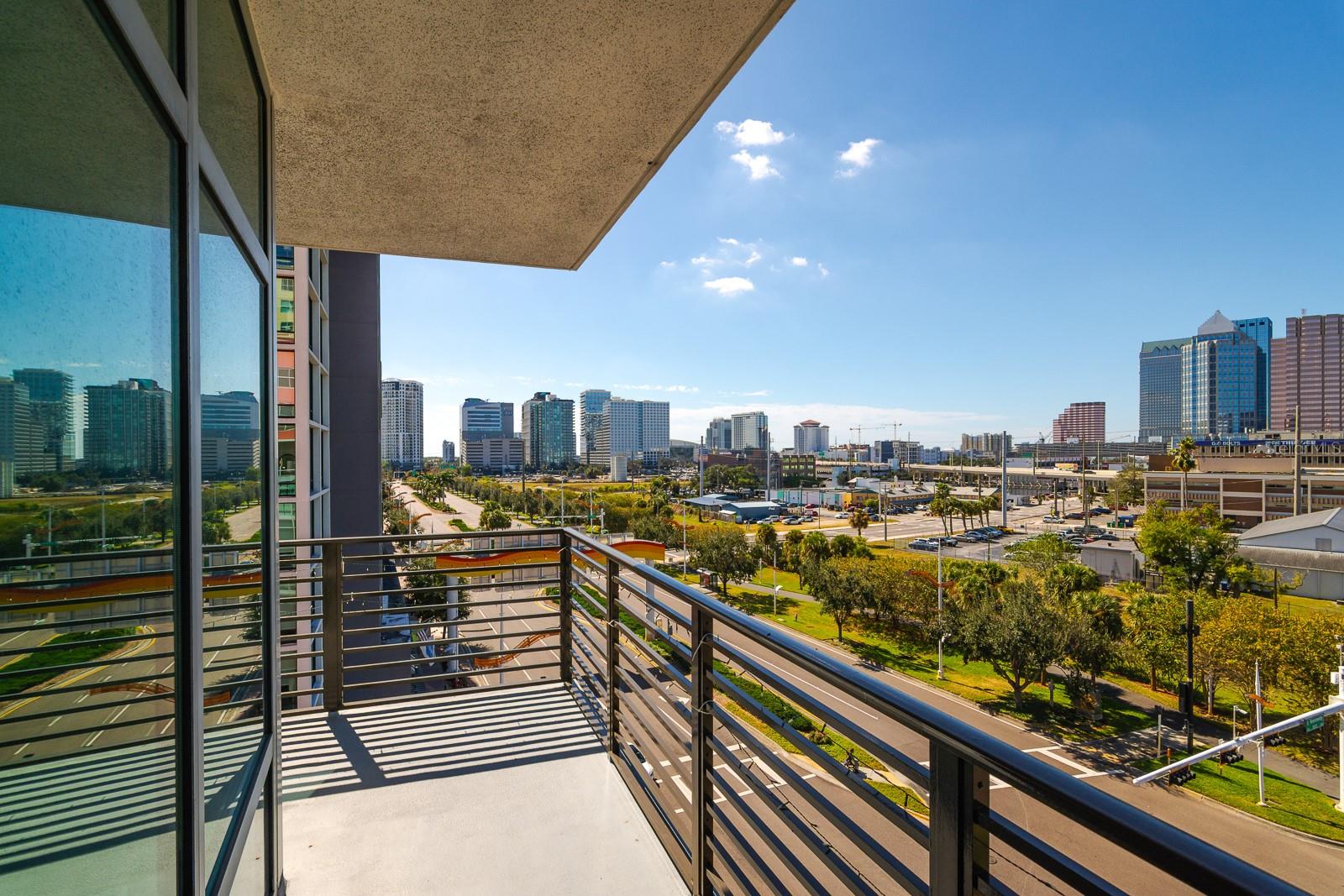 GRAND CENTRAL AT KENNEDY RESID - Residential