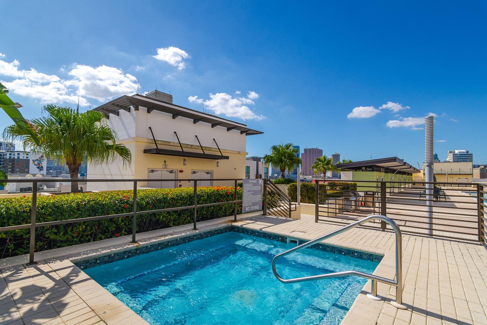 GRAND CENTRAL AT KENNEDY RESID - Residential