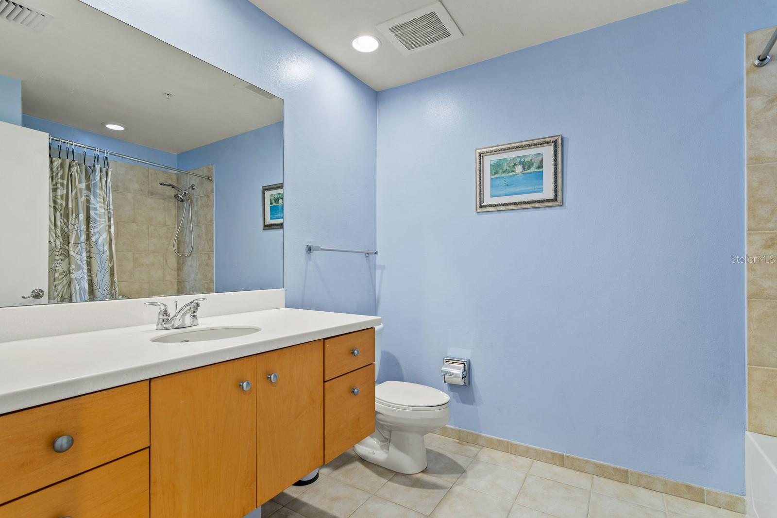 GRAND CENTRAL AT KENNEDY RESID - Residential