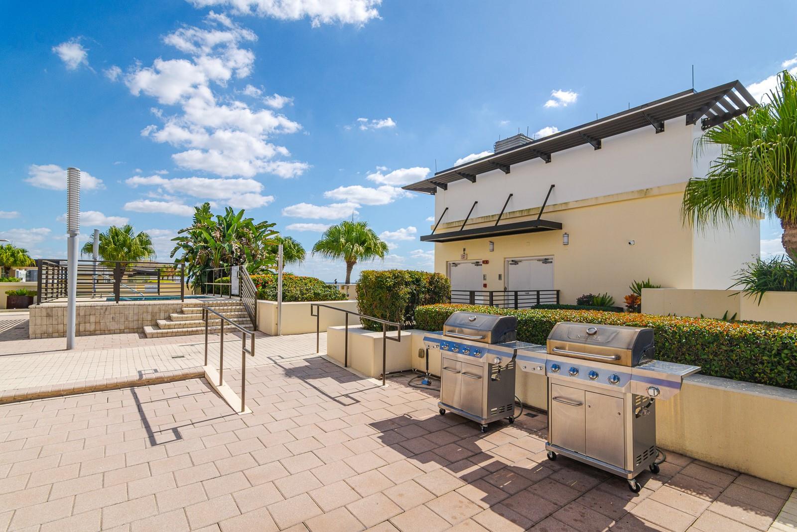 GRAND CENTRAL AT KENNEDY RESID - Residential