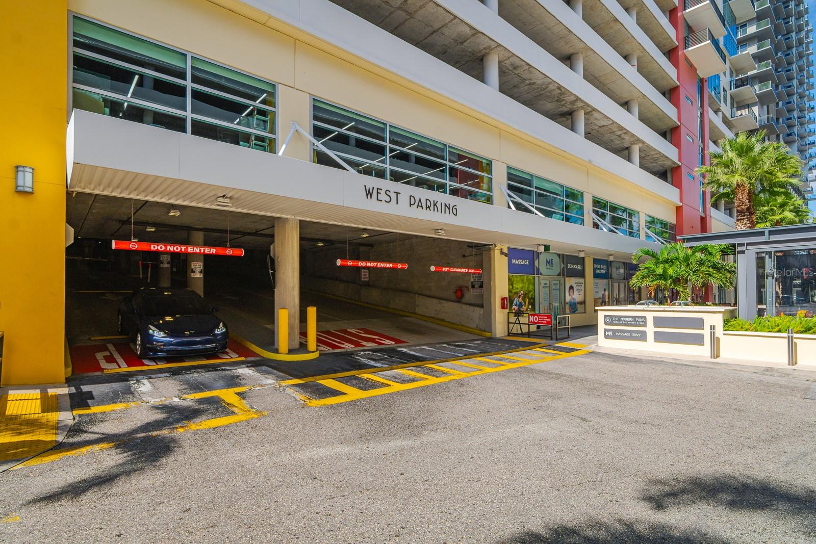 GRAND CENTRAL AT KENNEDY RESID - Residential