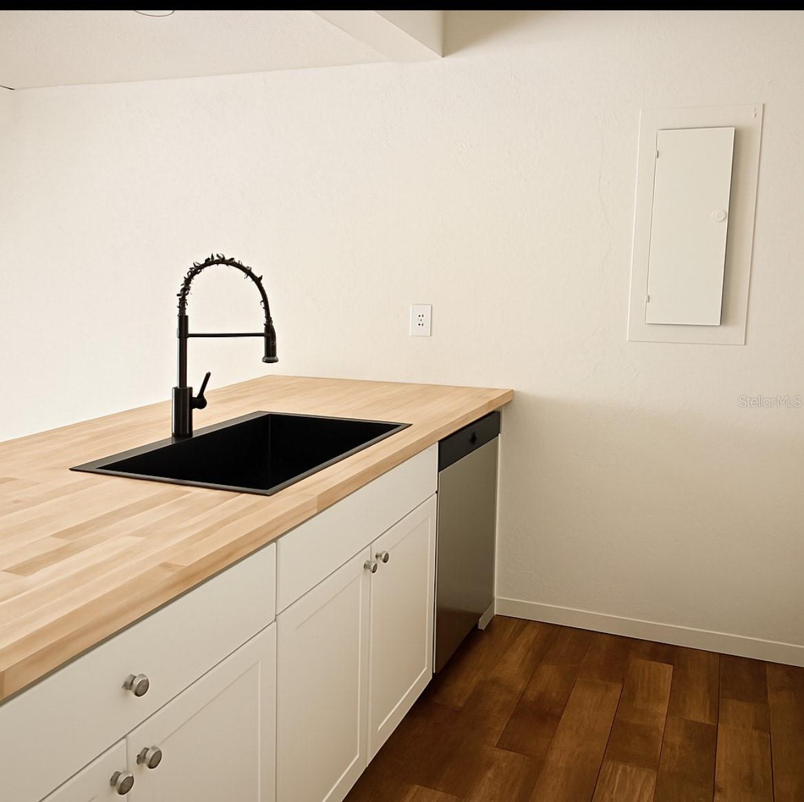 GRENELEFE CAMELOT CONDO - Residential