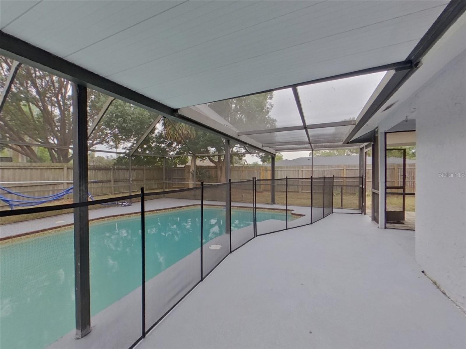 BLOOMINGDALE OAKS - Residential Lease