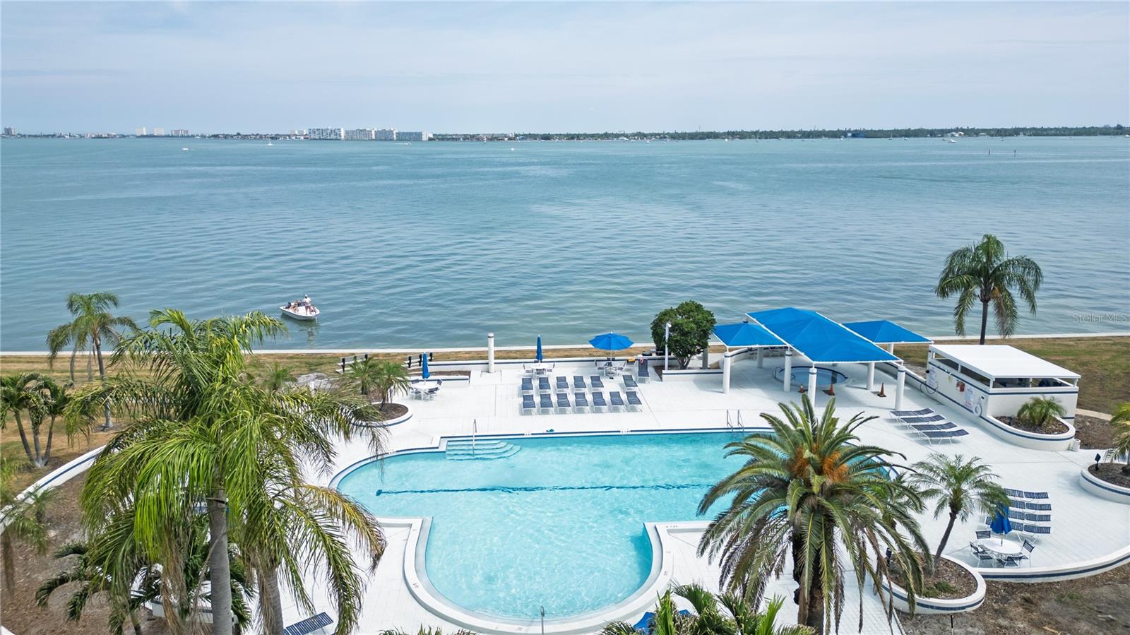 ISLA KEY CONDO - Residential