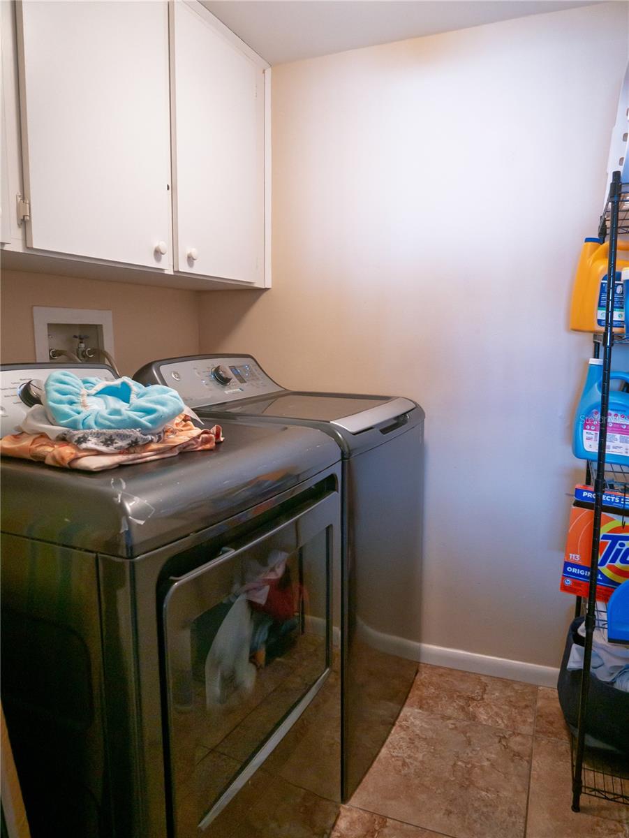 ISLA KEY CONDO - Residential