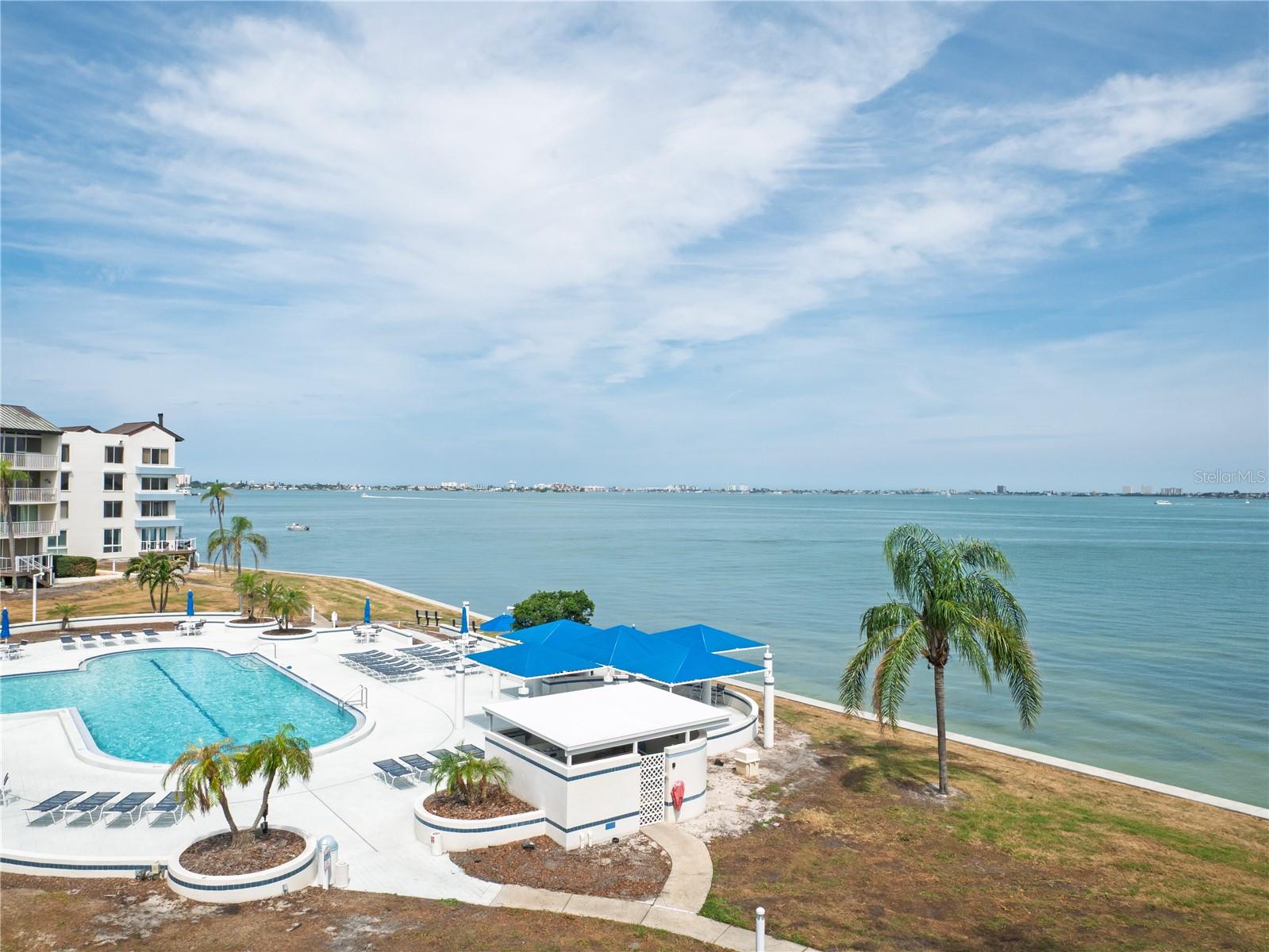 ISLA KEY CONDO - Residential