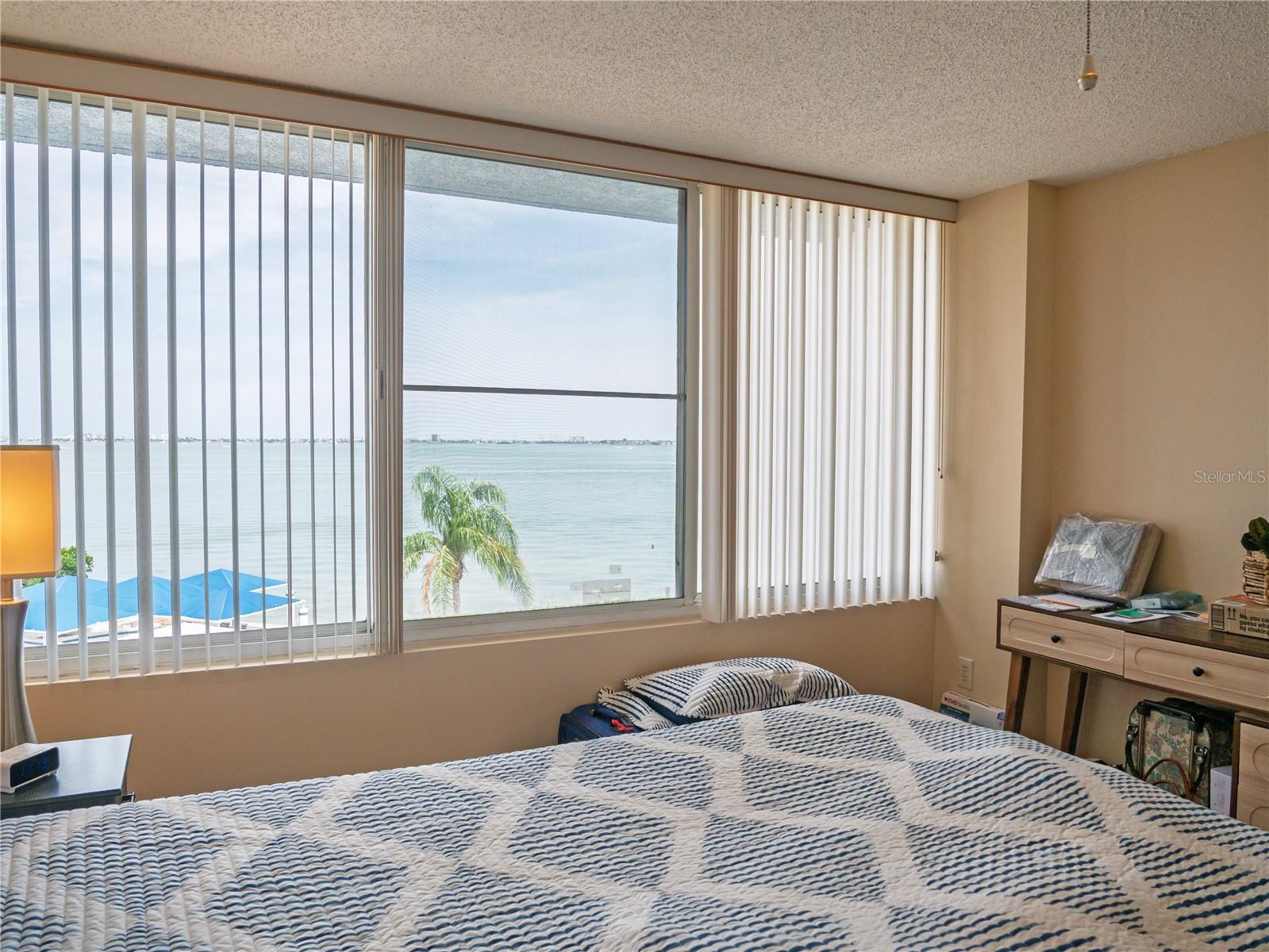 ISLA KEY CONDO - Residential