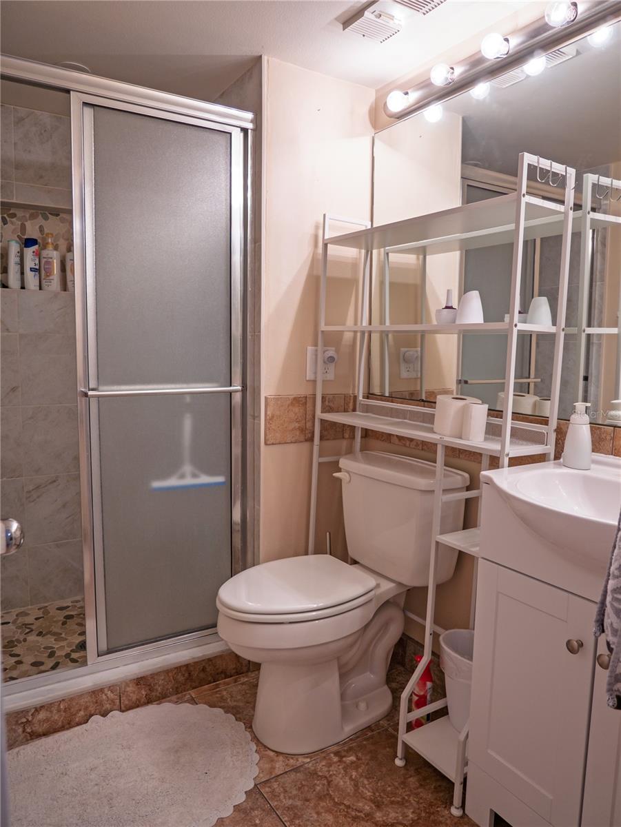 ISLA KEY CONDO - Residential