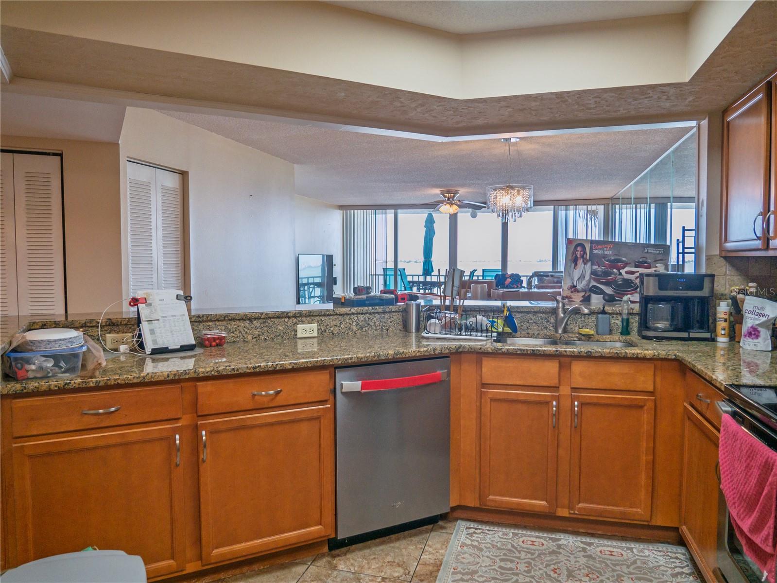 ISLA KEY CONDO - Residential