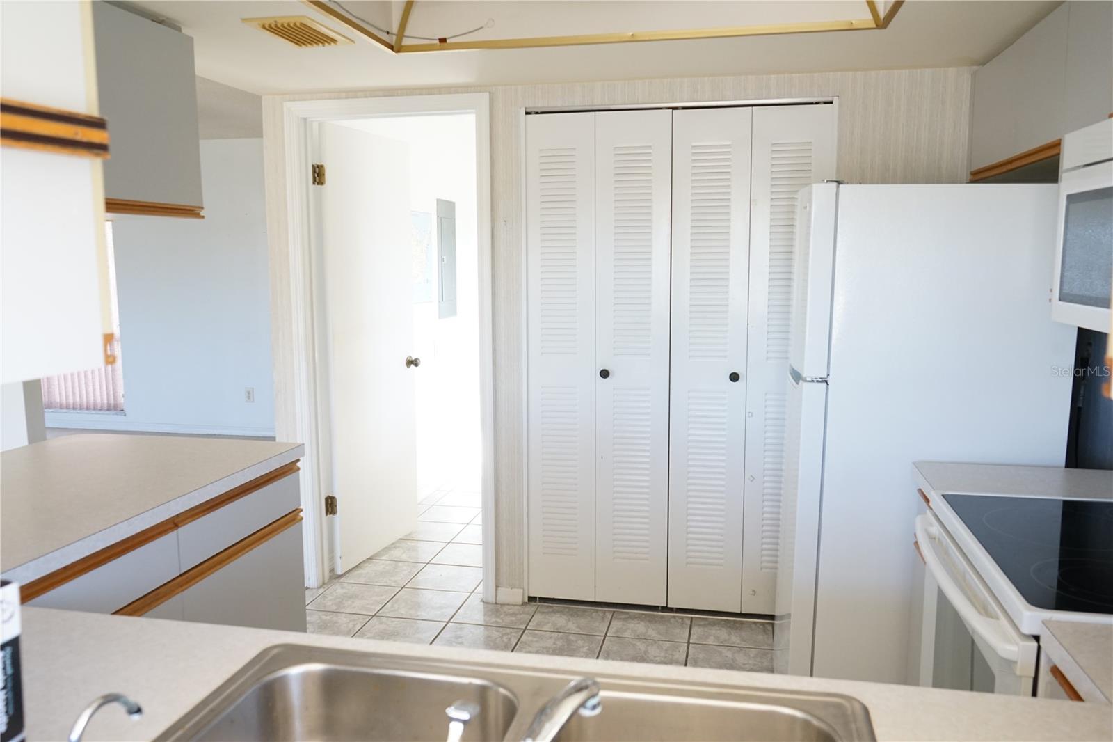 SUN CITY CENTER UNIT 47 - Residential