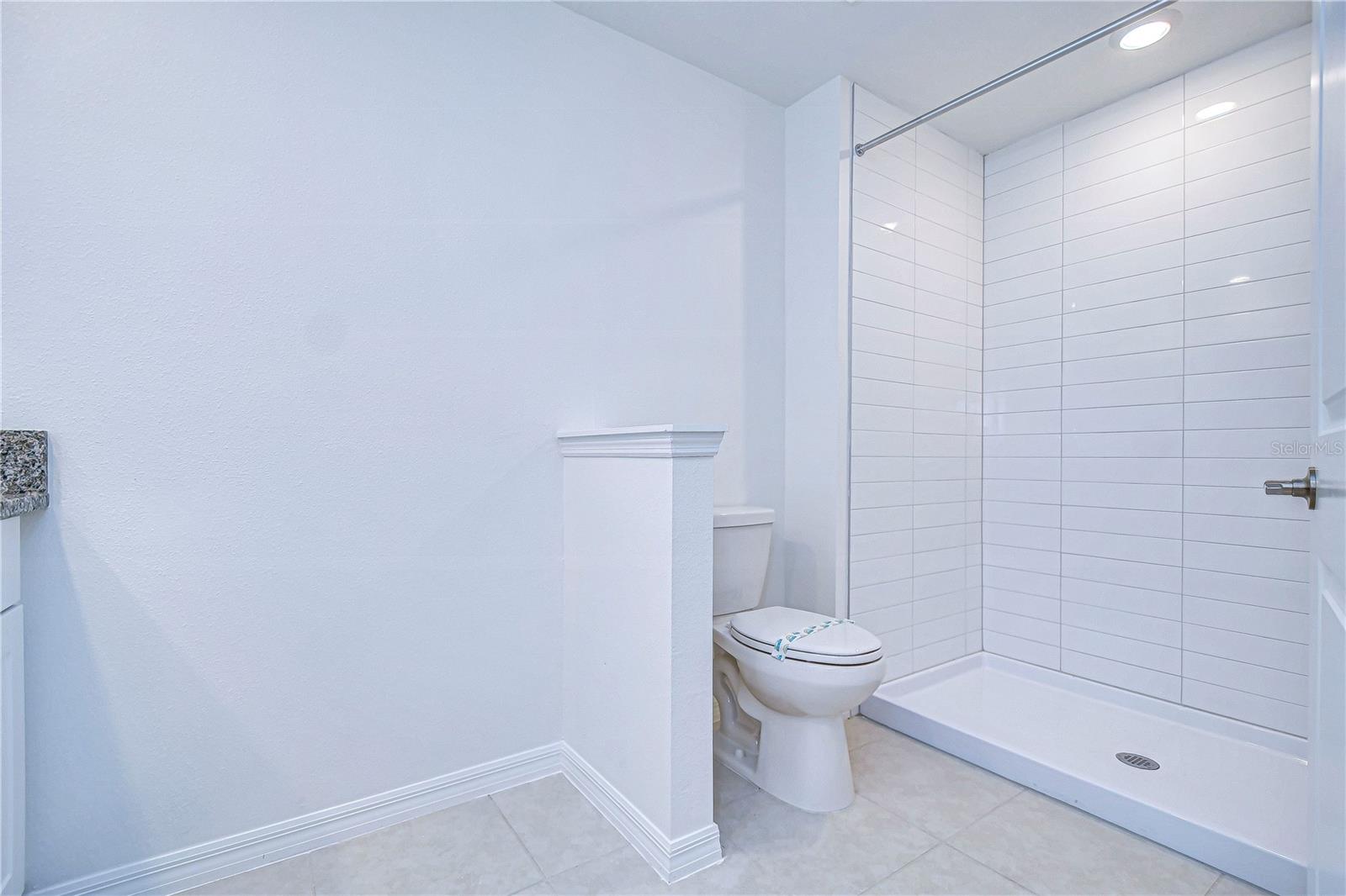 ABBOTT SQUARE PH 1A - Residential Lease